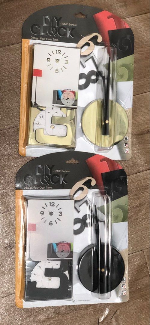 DIY CLOCK （分類：時鐘）位於 Hong Kong。 由 hkwalter 提交（商品編號 1240973299，圖片 1）。簡介： 整色整水都係想屋企型格d,機會黎喇!! 貼牆型格時鐘比你發揮創作小宇宙，有黑色(漆面)及金色(鏡面)，歡迎查詢 每個$100，一次過買晒兩個，仲可以優惠價$160入手 (金鐘/灣仔或港島地鐵沿線交收)。