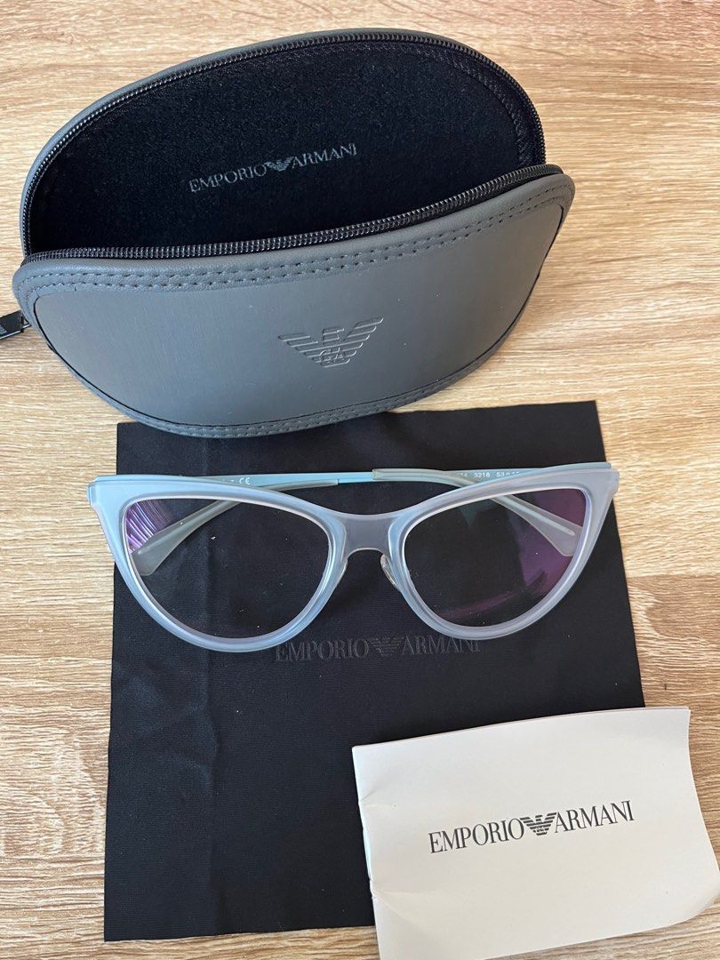 Emporio Armani Eyewear (Category: Sunglasses & Eyewear) located in Malolos. Submitted by luved_by (Listing ID 1240829238, Image 1). Description: LP posted.