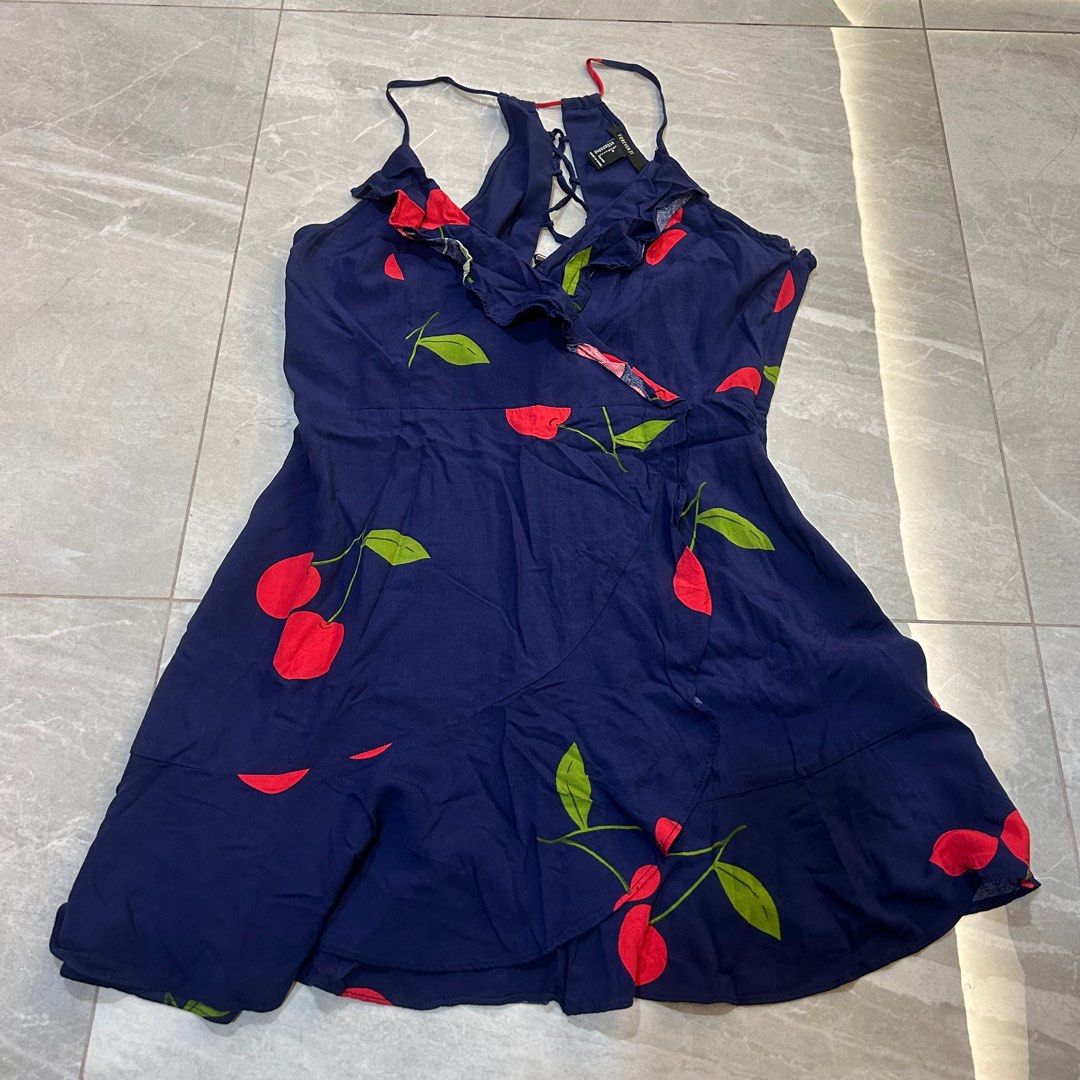 Red ruffle dress forever 21 hotsell