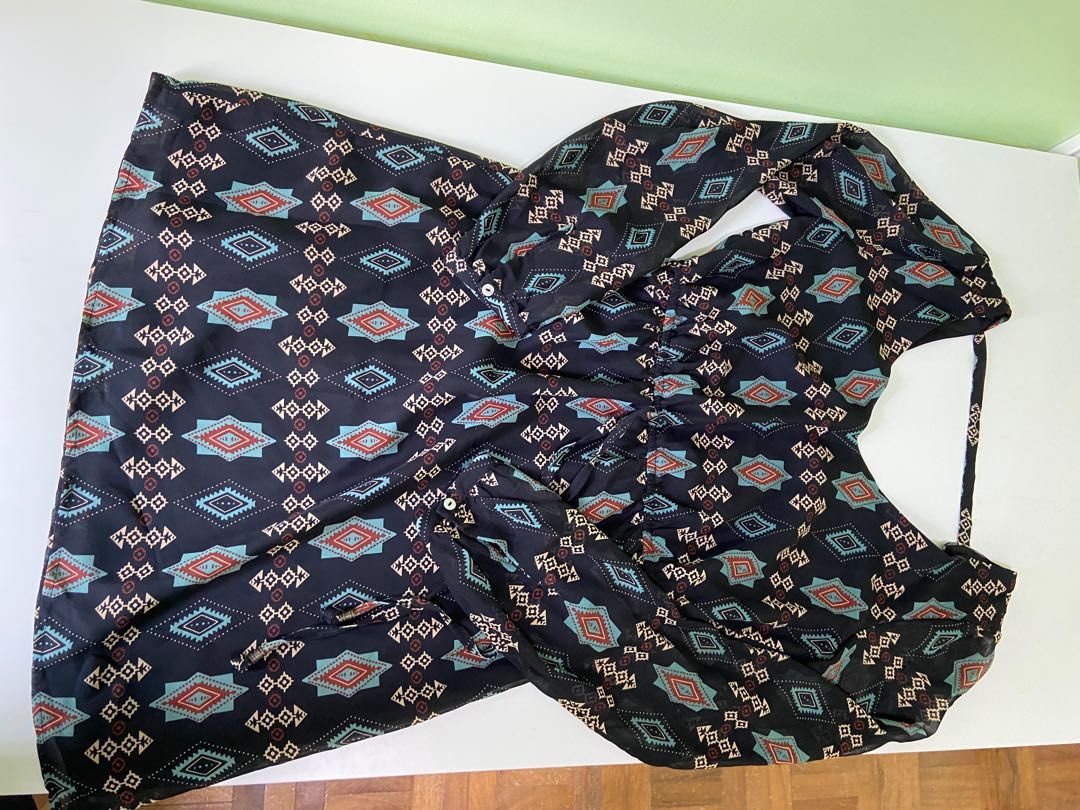 Forever 21 Dark Blue Boho Dress (Category: Dresses) located in Quezon City. Submitted by joolei.declutter (Listing ID 1240861812, Image 2). Description: 🚫 no haggling please, last price posted! 💗discounted if buying multiple products 🛍️ Brand: H-Head Jeans ✨ Never worn ✨ Like brand new ✨ Size XS; runs a bit large ✨ Issues: none 💸 MOP GCash, Maya, BPI, BDO 💖 first to pay reserves & gets the item ❌ No COD and Shopee Checkout Delivery fees will
