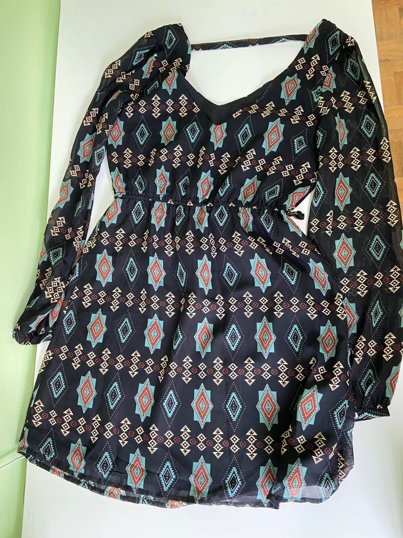 Forever 21 Dark Blue Boho Dress (Category: Dresses) located in Quezon City. Submitted by joolei.declutter (Listing ID 1240861812, Image 3). Description: 🚫 no haggling please, last price posted! 💗discounted if buying multiple products 🛍️ Brand: H-Head Jeans ✨ Never worn ✨ Like brand new ✨ Size XS; runs a bit large ✨ Issues: none 💸 MOP GCash, Maya, BPI, BDO 💖 first to pay reserves & gets the item ❌ No COD and Shopee Checkout Delivery fees will