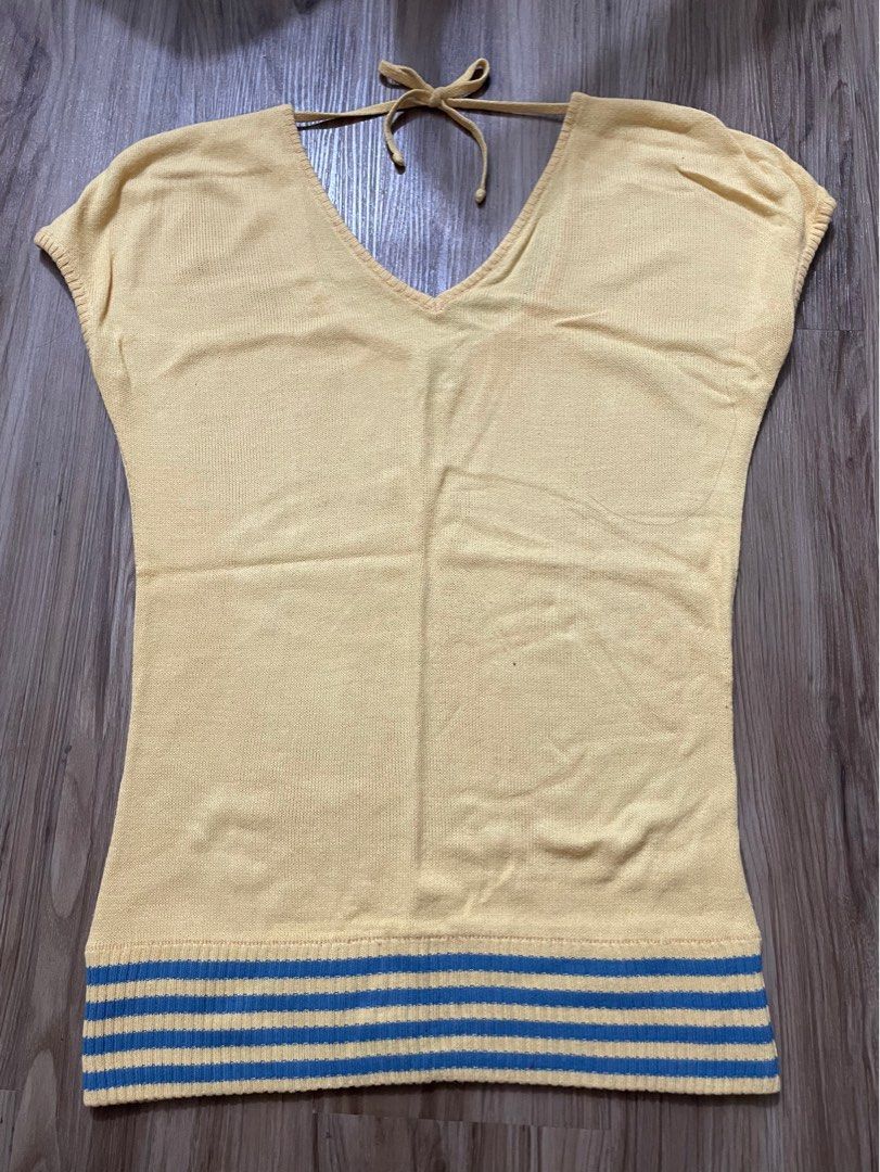 forme yellow top (Category: Blouses) located in Rizal. Submitted by esquivel.declutter (Listing ID 1240853567, Image 1). Description: - fits s-m.