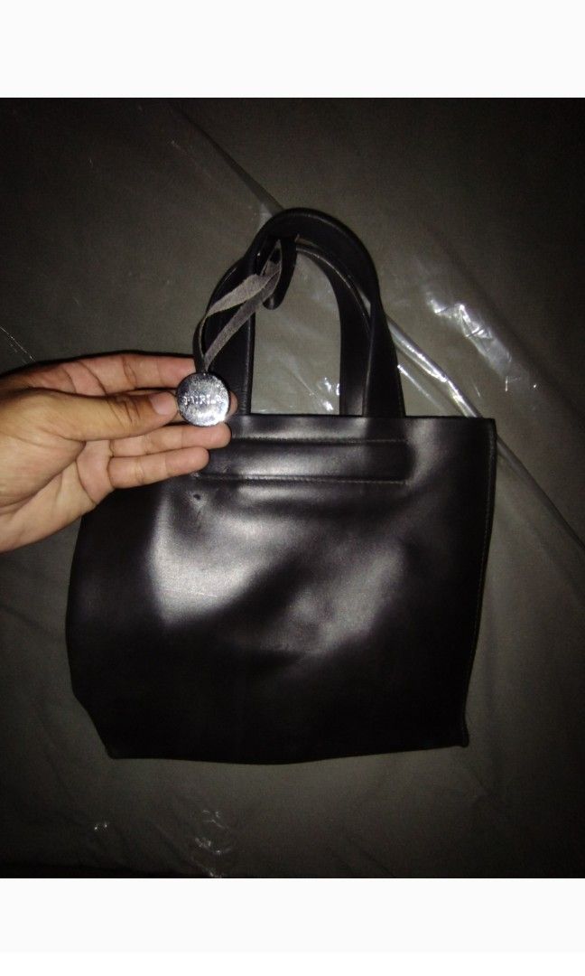 Furla handbag (Category: Luxury Bags & Wallets) located in Caloocan City. Submitted by track1994 (Listing ID 1240886872, Image 1). Description: used.