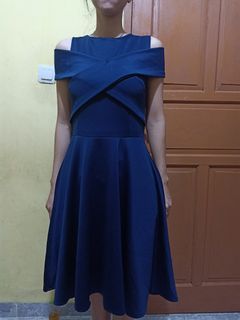 Gaun navy
