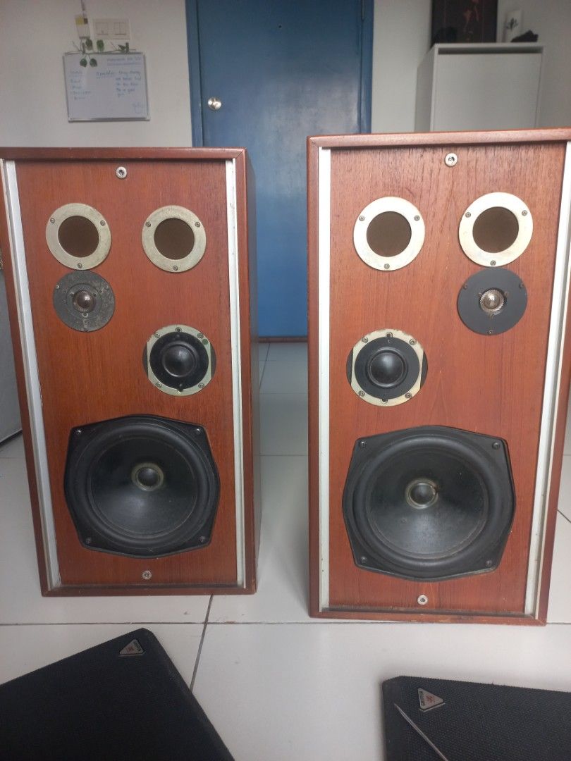 Griffin shop speakers vintage