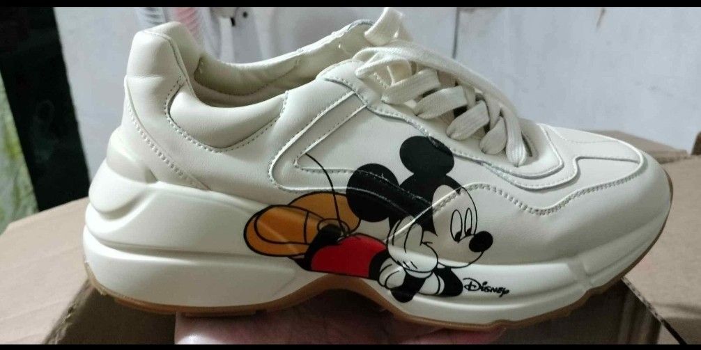 Gucci tenis mickey top