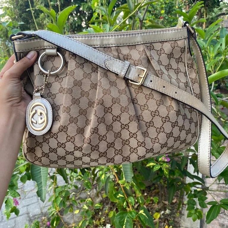 Lv Gucci beg, Women's Fashion, Bags & Wallets, Shoulder Bags on Carousell