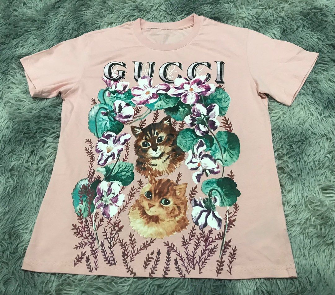 Gucci the cat sales in the sun