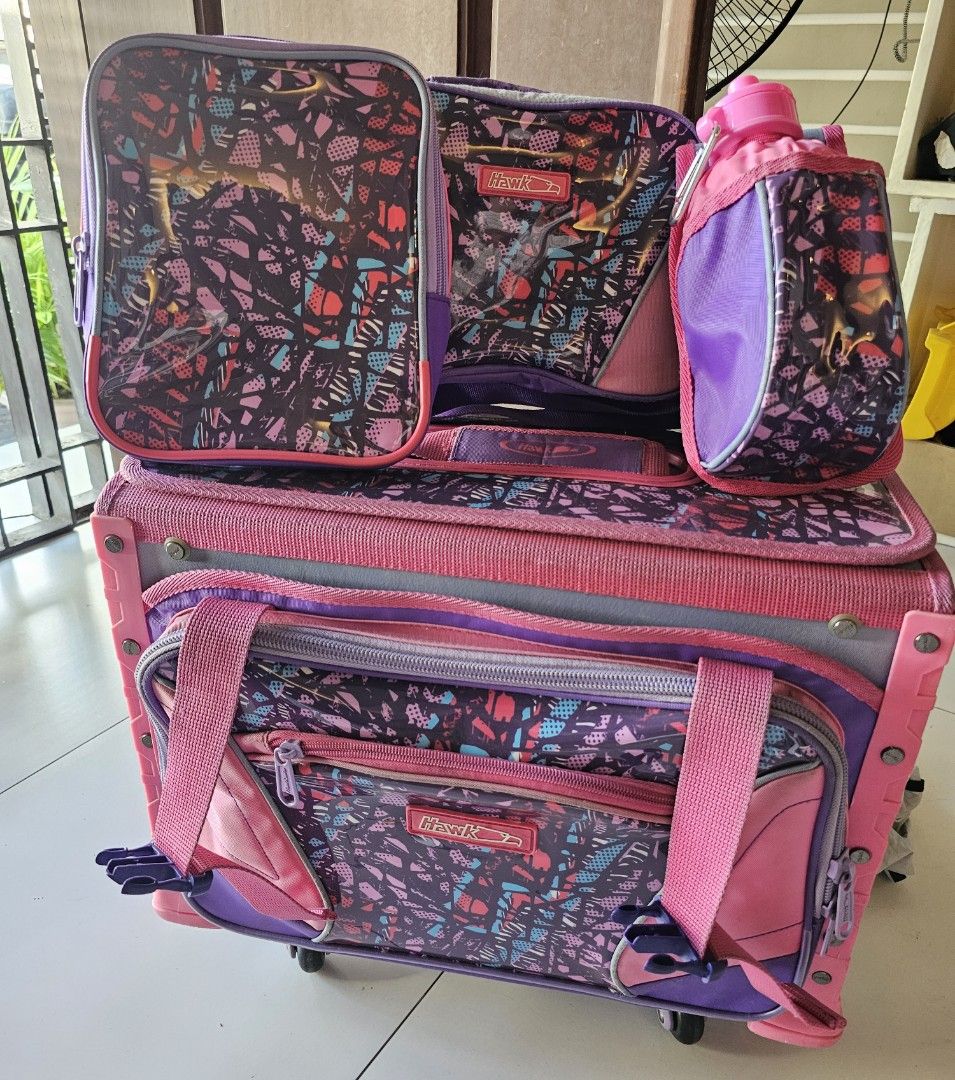 Hawk bags best sale for girl trolley