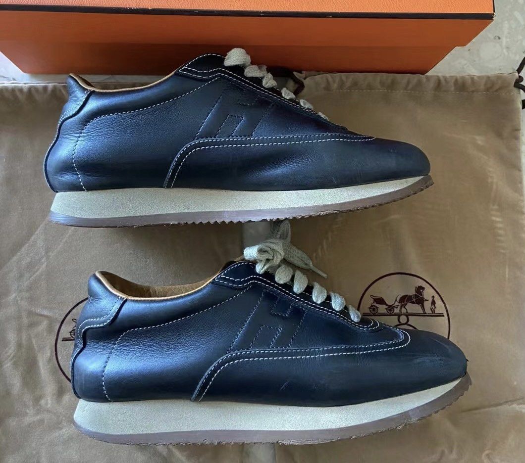 Louis Vuitton - Sneakers - Size: Shoes / EU 37.5 - Catawiki