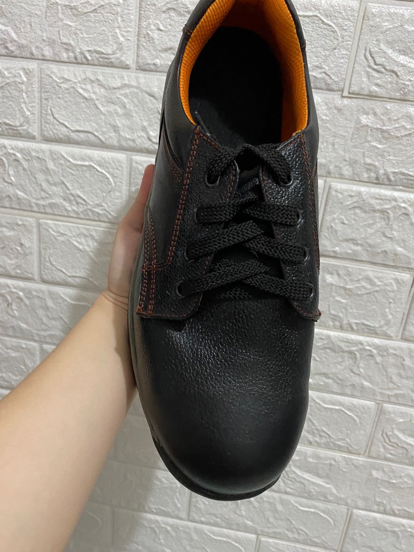 Highlander safety shoes, Men's Fashion, Footwear, Casual Shoes on Carousell