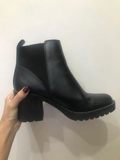 (Category: ) located in . Submitted by bananaqueue (Listing ID 1240868945, Image 1). Description: .