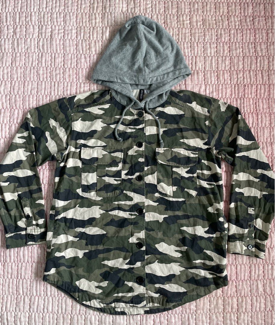 H M Divided Camou Jacket with pullover Hood Women s Fashion