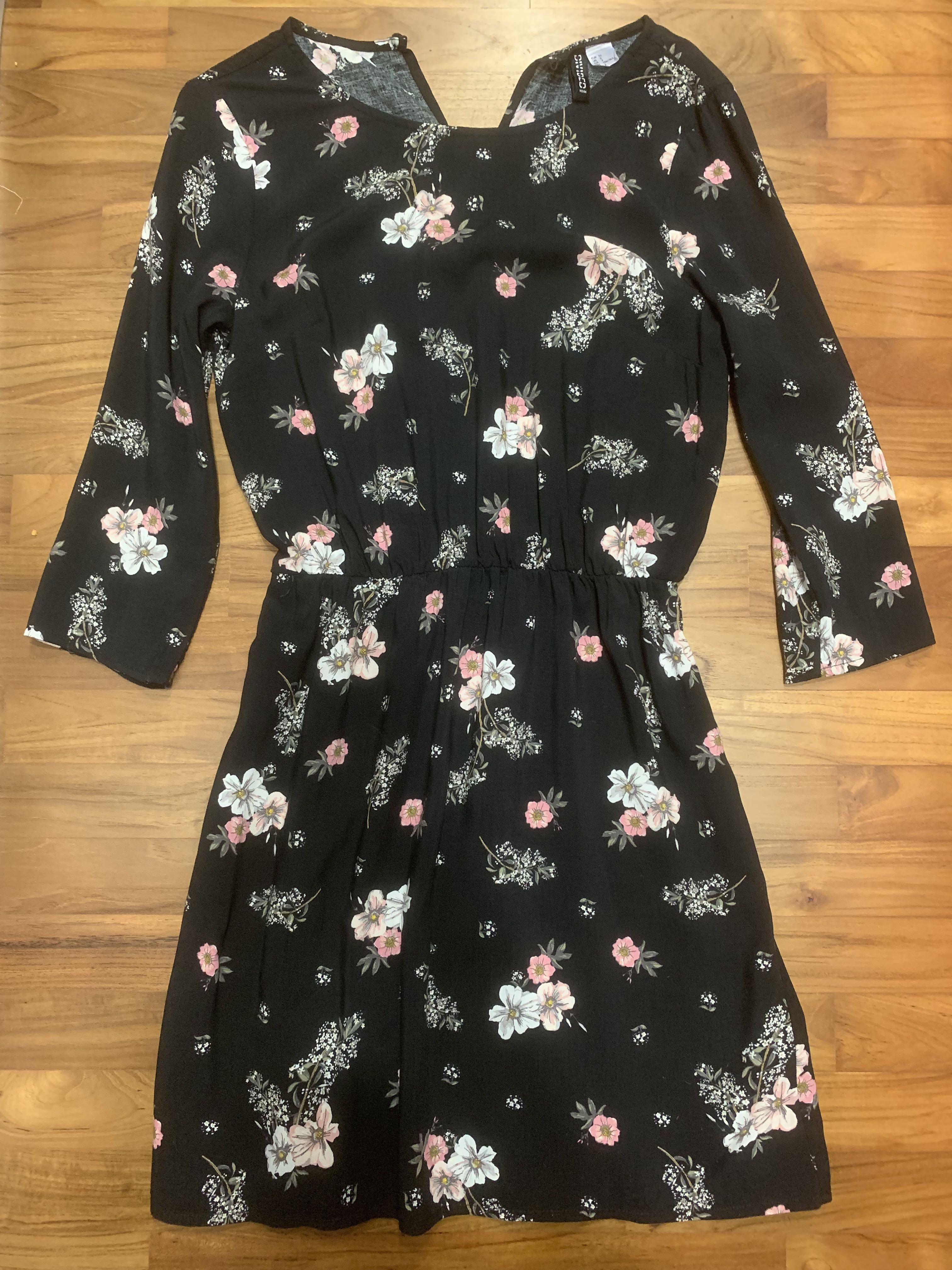 H and m outlet black floral dress