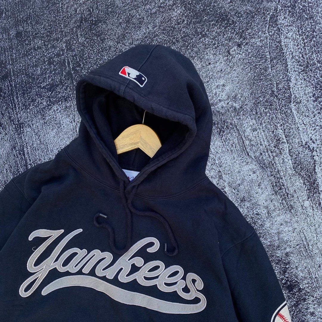 Hoodie MLB Yankees Rare Majestic Tag Second Original, Fesyen Pria, Pakaian  , Baju Luaran di Carousell