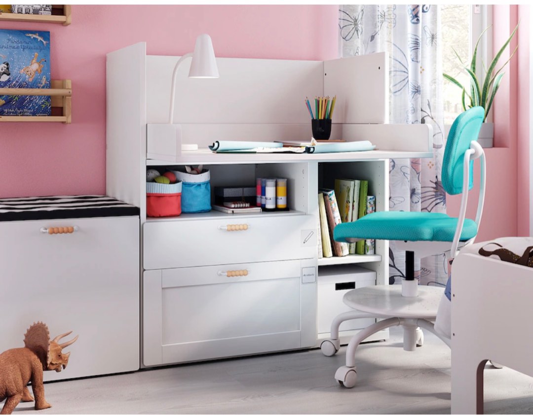 Ikea changing store table desk