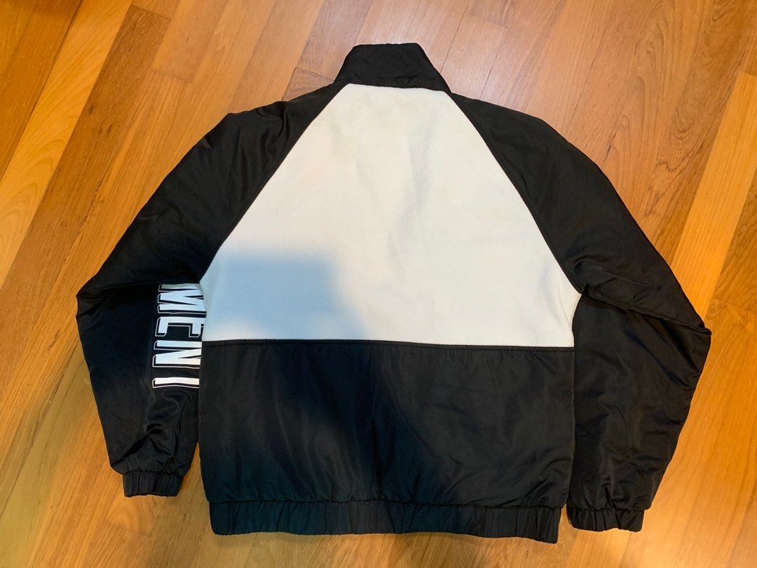 Jacket (Category: Coats, Jackets and Outerwear) located in Singapore. Submitted by jesteo333 (Listing ID 1240820146, Image 3). Description: Stylish Polyester Jacket bought from Korea. Brand New. Unused..