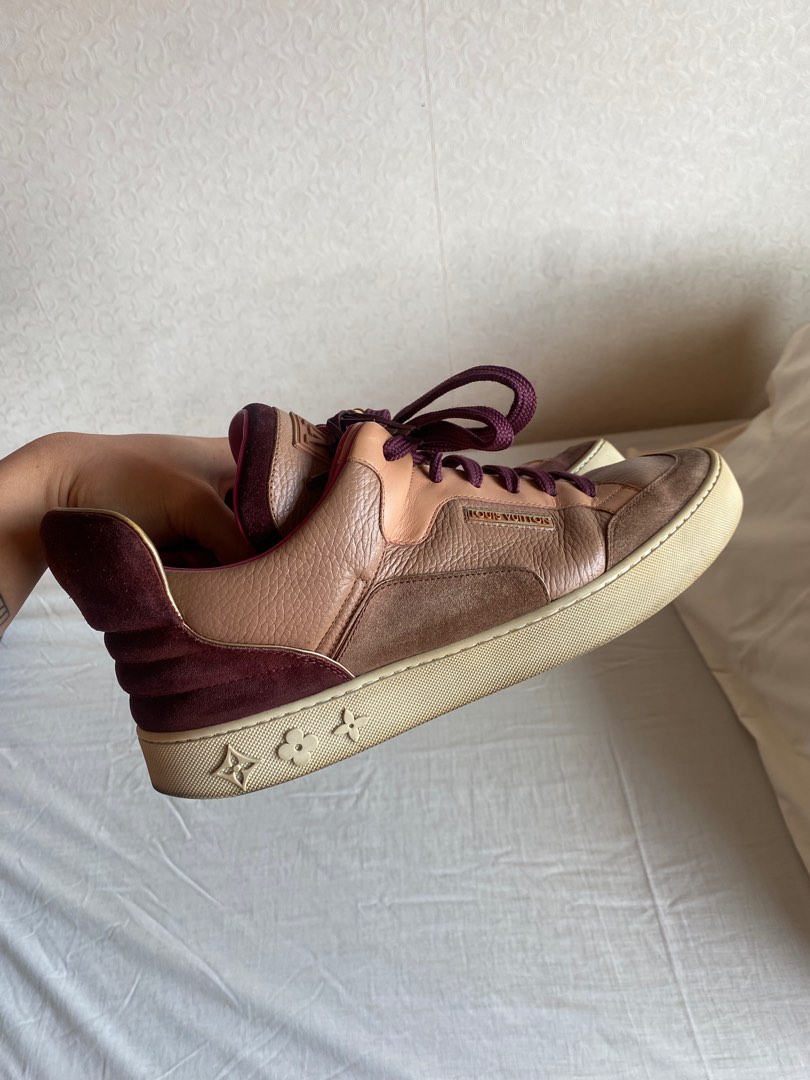 Kanye West x Louis Vuitton Don LV sz 8.5 (fits 10 US), Men's Fashion,  Footwear, Sneakers on Carousell