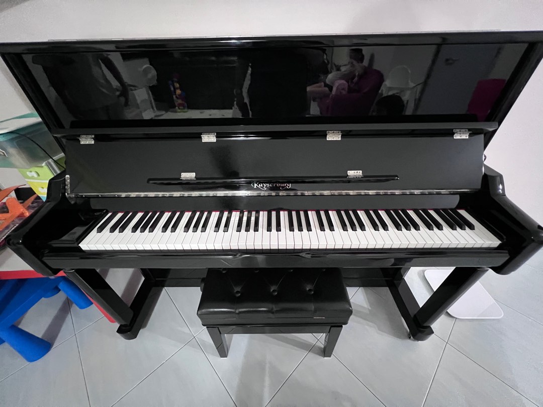Kayserburg UH123 Upright Piano Hobbies Toys Music Media