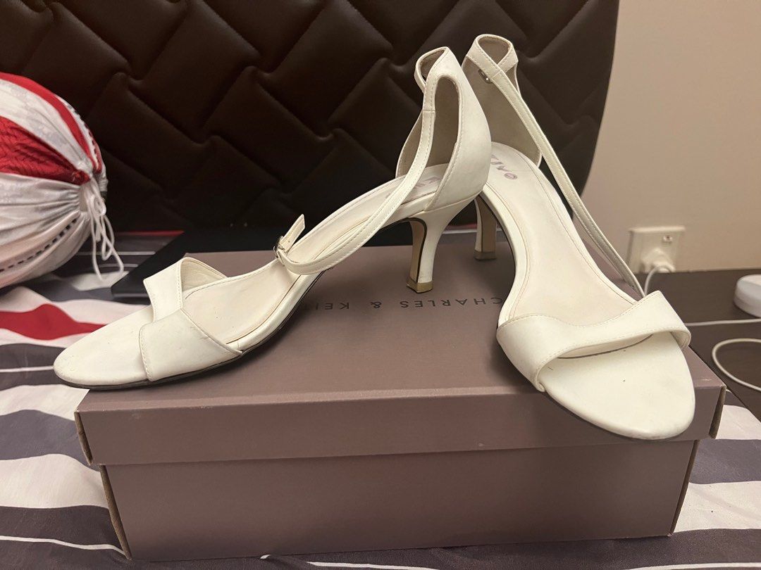 White 2.5 hotsell inch heels