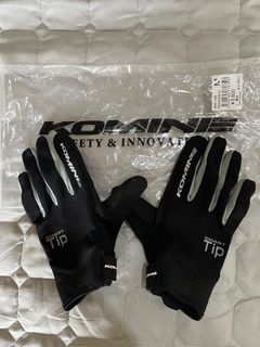 Komine gloves