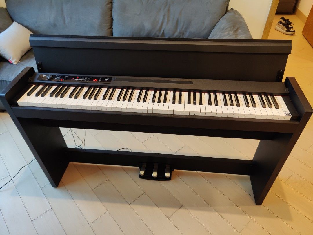 KORG LP-380 Digital Piano, 興趣及遊戲, 音樂、樂器& 配件, 樂器