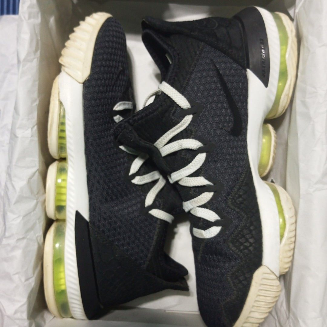 Lebron xvi top black and white