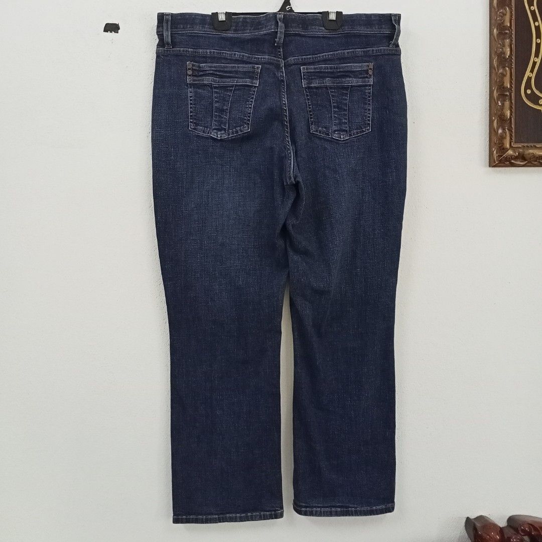 Lee Ladies Jeans S37, Women's Fashion, Bottoms, Jeans & Leggings on  Carousell