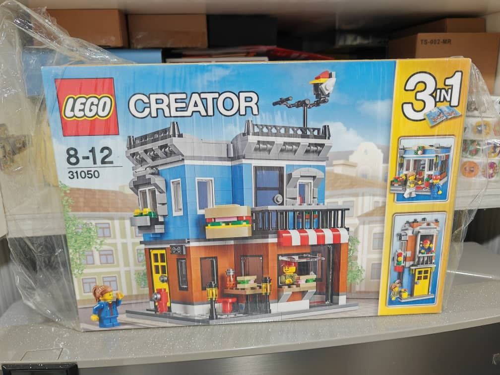 LEGO CREATOR Corner Deli 31050 Hobbies Toys Toys Games on