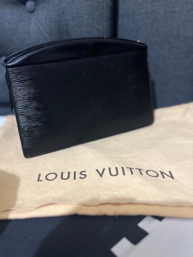 Louis Vuitton Damier Canvas Highbury Bag - Yoogi's Closet