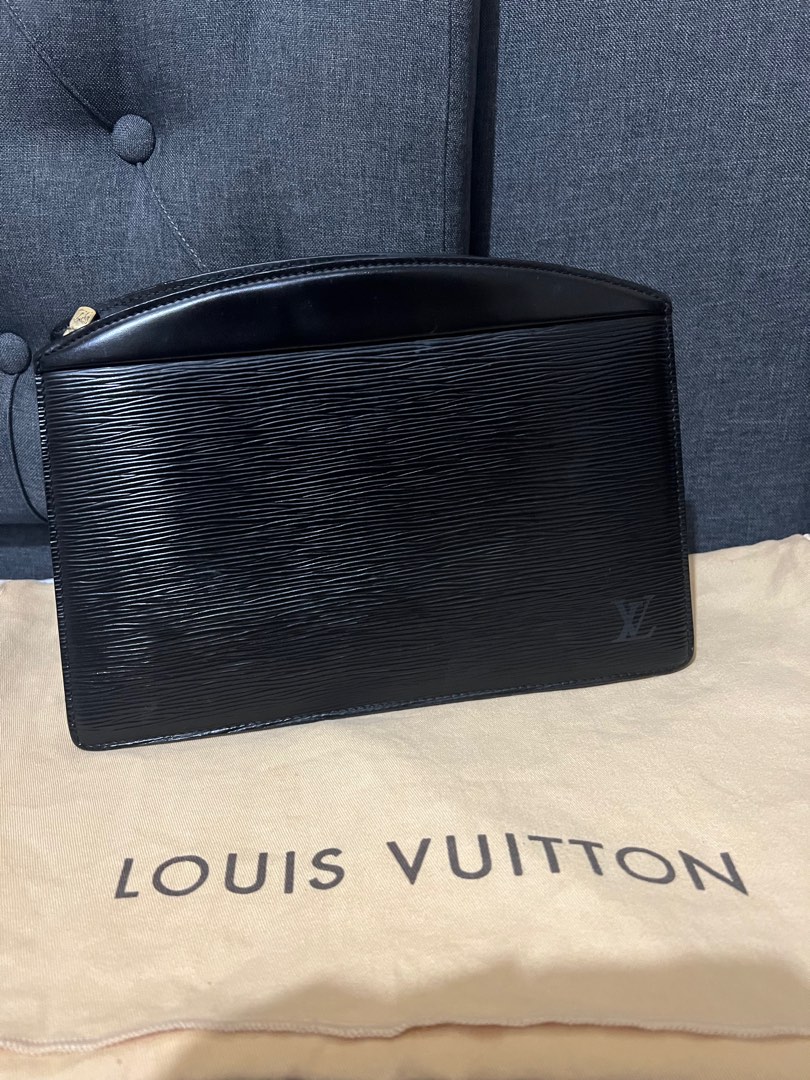 Louis Vuitton Black Epi Leather Petit Sac Plat Bag - Yoogi's Closet
