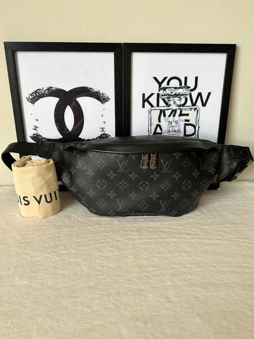 Louis Vuitton Discovery Bumbag Monogram Eclipse, Luxury, Bags & Wallets on  Carousell