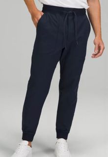(Category: ) located in . Submitted by shoes4u (Listing ID 1240882117, Image 1). Description: .