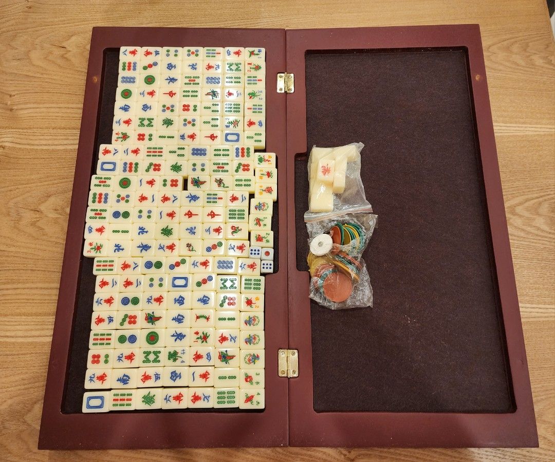 Vita Mahjong Set – 65 Acrylic Tiles With Halloween Witch Theme | Portable Travel Mahjong For Beach & Parties