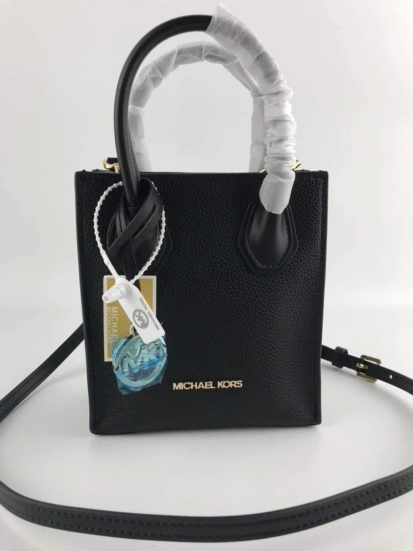 MK Mercer xs (Category: Luxury Bags & Wallets) located in Pasig City. Submitted by mgmanila (Listing ID 1240815092, Image 2). Description: SALEE! MK Mercer XS Dimensions:6”W X 6.75”H X 2.5”D 2,600 ✔️Cash on Pickup (COP) via LBC available ✔️Cash on Delivery (COD) available within Metro Manila only ✔️MOP: Gcash,Maya And Bank transfer ✔️Shipping via Lalamove, Grab and Joyride ✔️Yes to Same day delivery🥰 ✔️Open for Layaway 📩DM us for more info or a