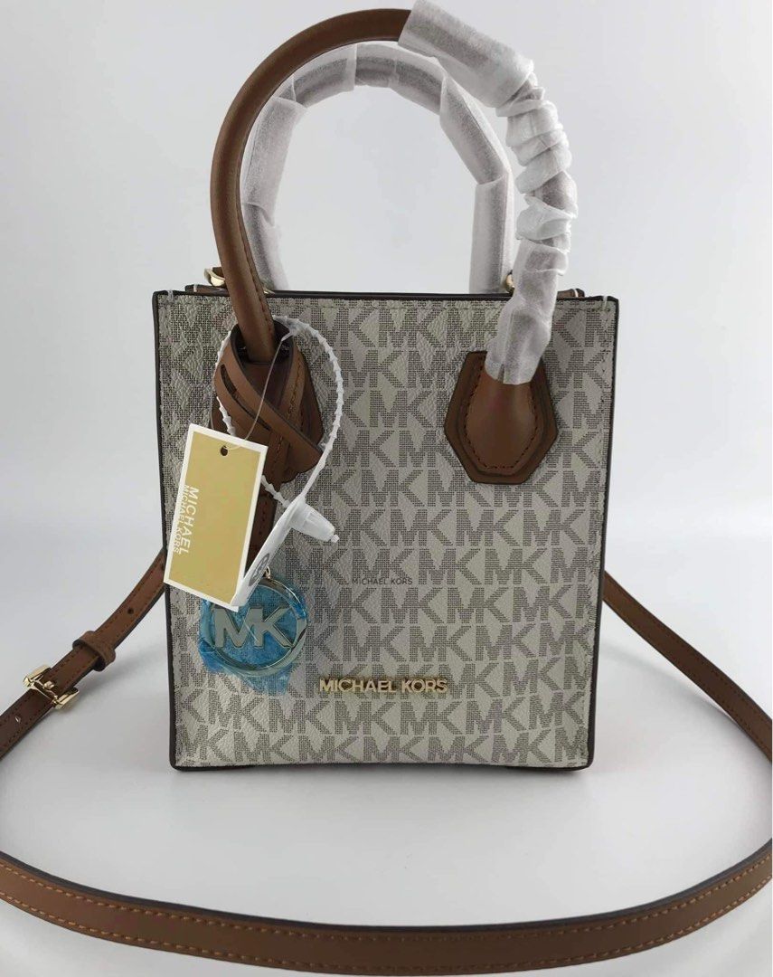 MK Mercer xs (Category: Luxury Bags & Wallets) located in Pasig City. Submitted by mgmanila (Listing ID 1240815092, Image 1). Description: SALEE! MK Mercer XS Dimensions:6”W X 6.75”H X 2.5”D 2,600 ✔️Cash on Pickup (COP) via LBC available ✔️Cash on Delivery (COD) available within Metro Manila only ✔️MOP: Gcash,Maya And Bank transfer ✔️Shipping via Lalamove, Grab and Joyride ✔️Yes to Same day delivery🥰 ✔️Open for Layaway 📩DM us for more info or a