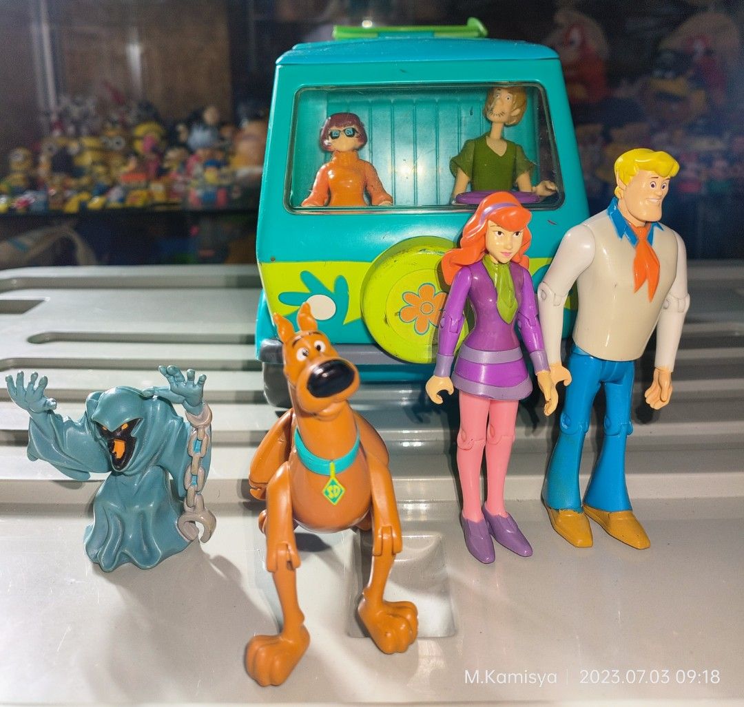 Scooby doo action figures and mystery machine store