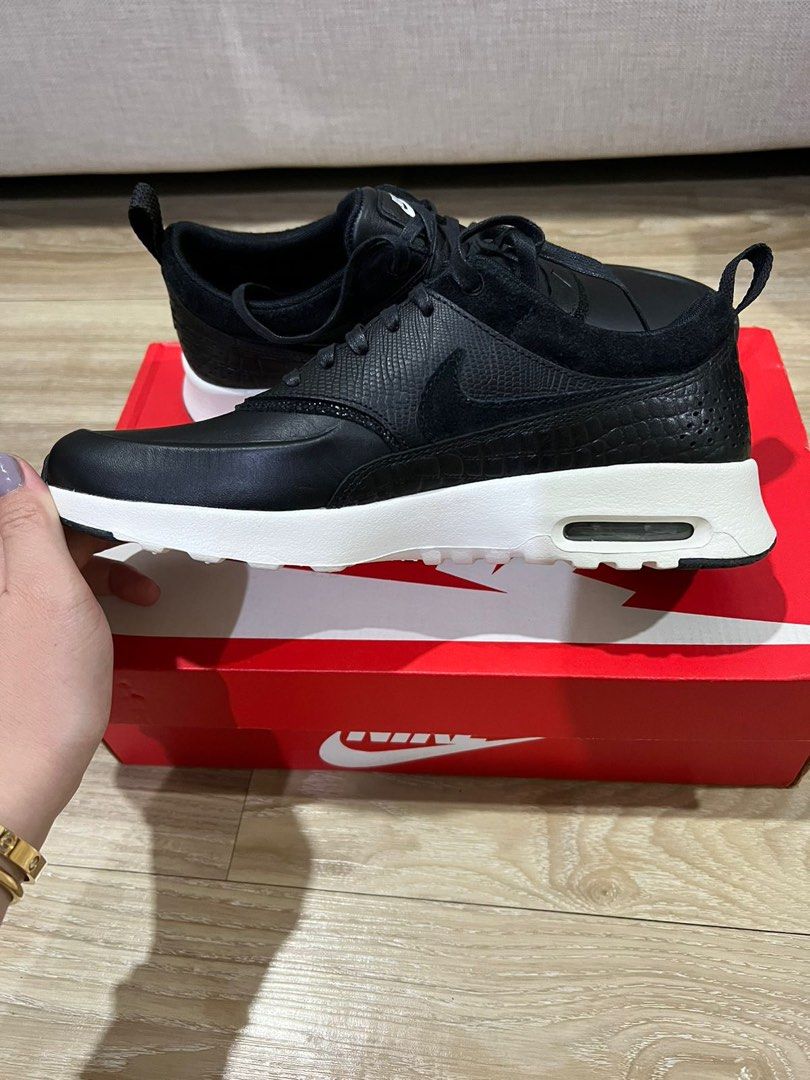 Nike air max hotsell thea lx women