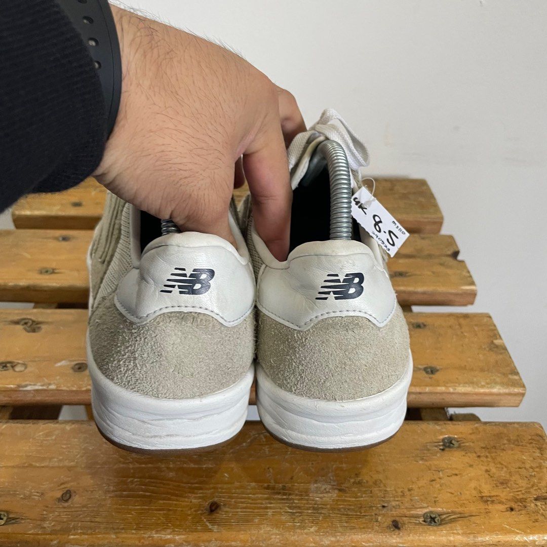 New balance 300 beige top