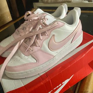 Nike court pink foam sales