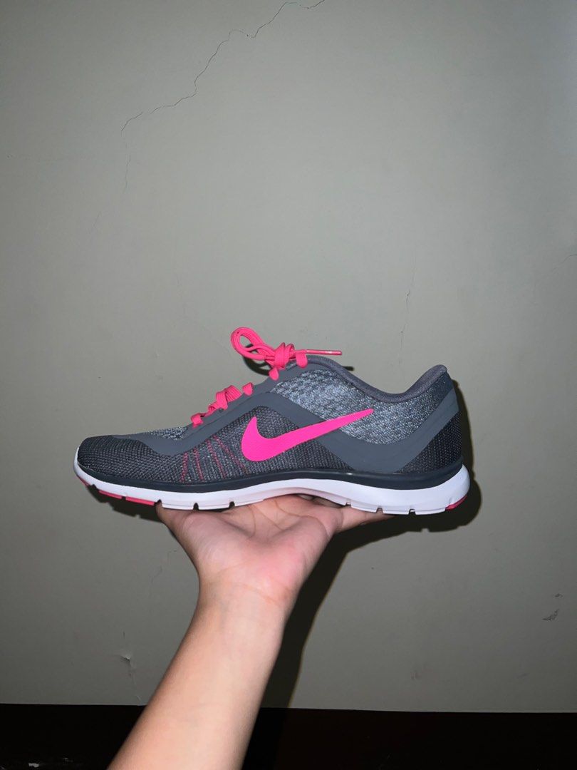 NIKE TRAINING FLEX TR 6 Women s Fashion Footwear Sneakers on
