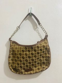 (Category: ) located in . Submitted by kimshop2 (Listing ID 1240859634, Image 1). Description: .