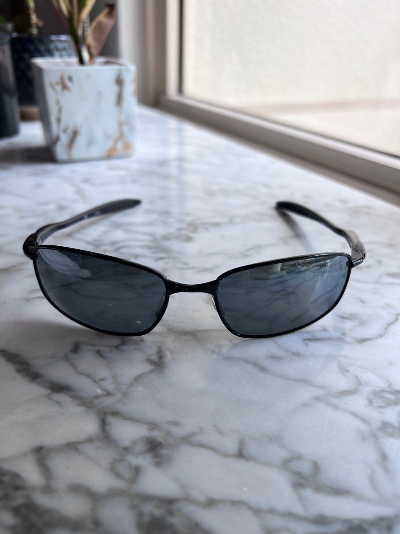 Oakley Blender Polarized, Men's Fashion, Watches & Accessories