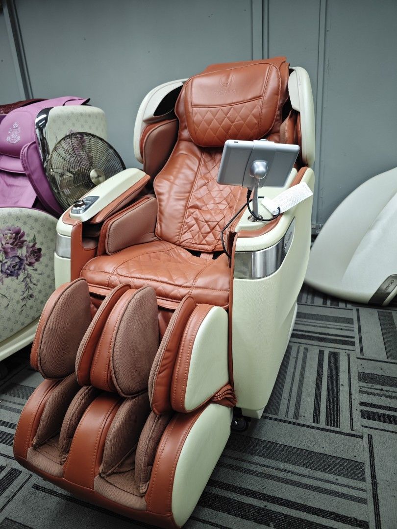 Ogawa master drive massage chair
