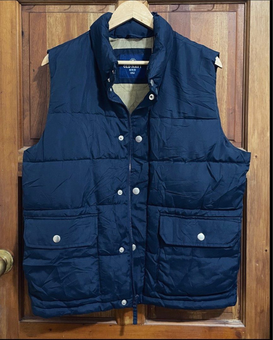Old Navy Puffer Vest, Men'S Fashion, Coats, Jackets And Outerwear On  Carousell