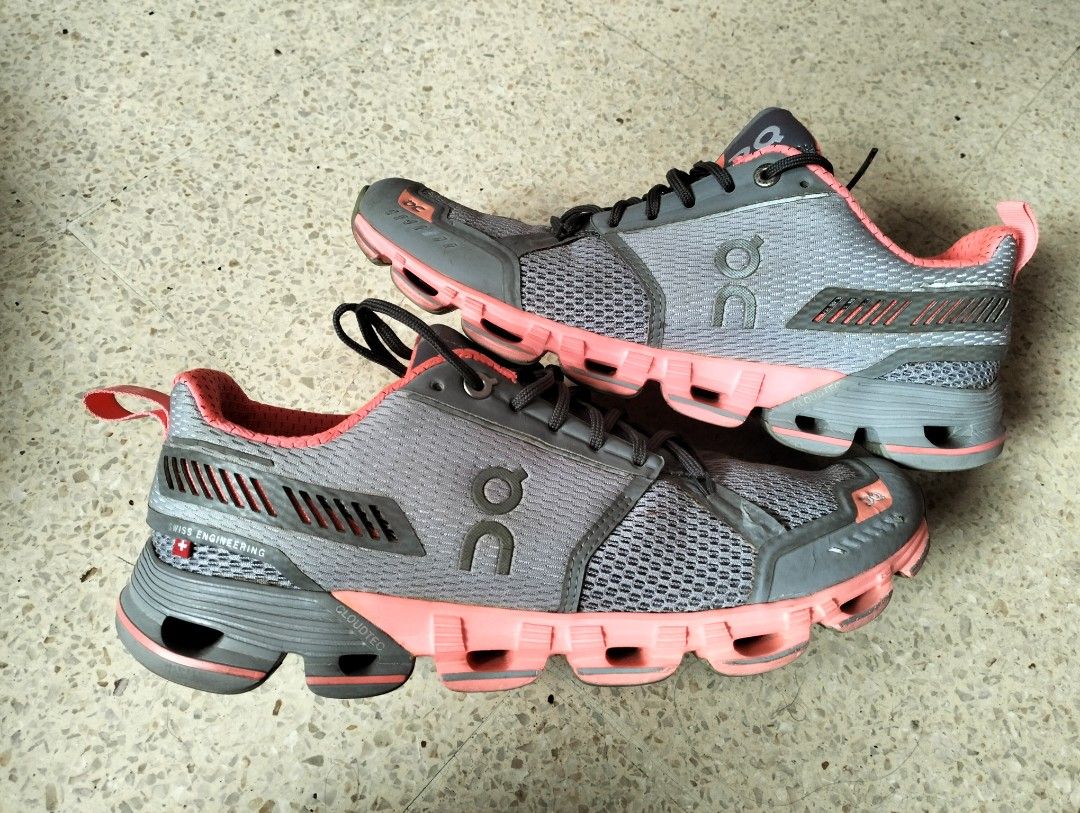 On Cloud Running shoes wmns, USW8/39/25cm. Second original!