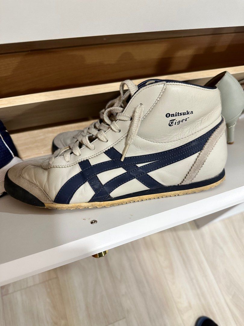 Onitsuka Tiger Tokyo (Category: Sneakers) located in Singapore. Submitted by qqqqqqqqqqqqq1882 (Listing ID 1240940302, Image 1). Description: Onitsuka Tiger Mexico 66 bought in the Netherlands. Seldom worn. Self collection in Punggol..