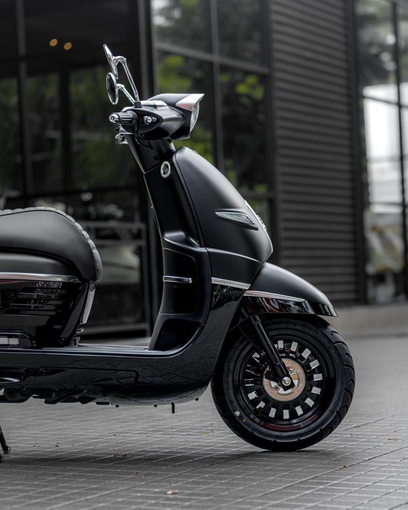 Peugeot Django, Motor di Carousell