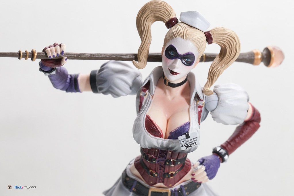 Play arts kai harley discount quinn arkham knight
