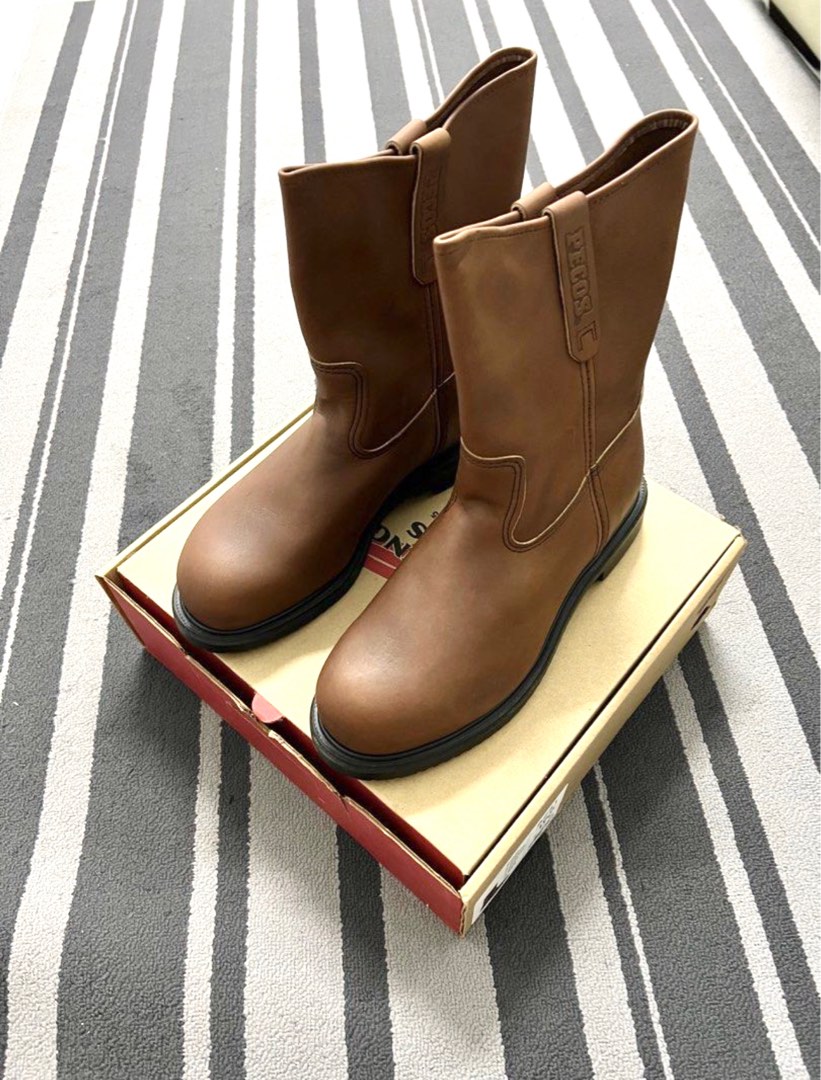 Price drop Authentic Redwings Pecos US10 Men s Fashion Footwear